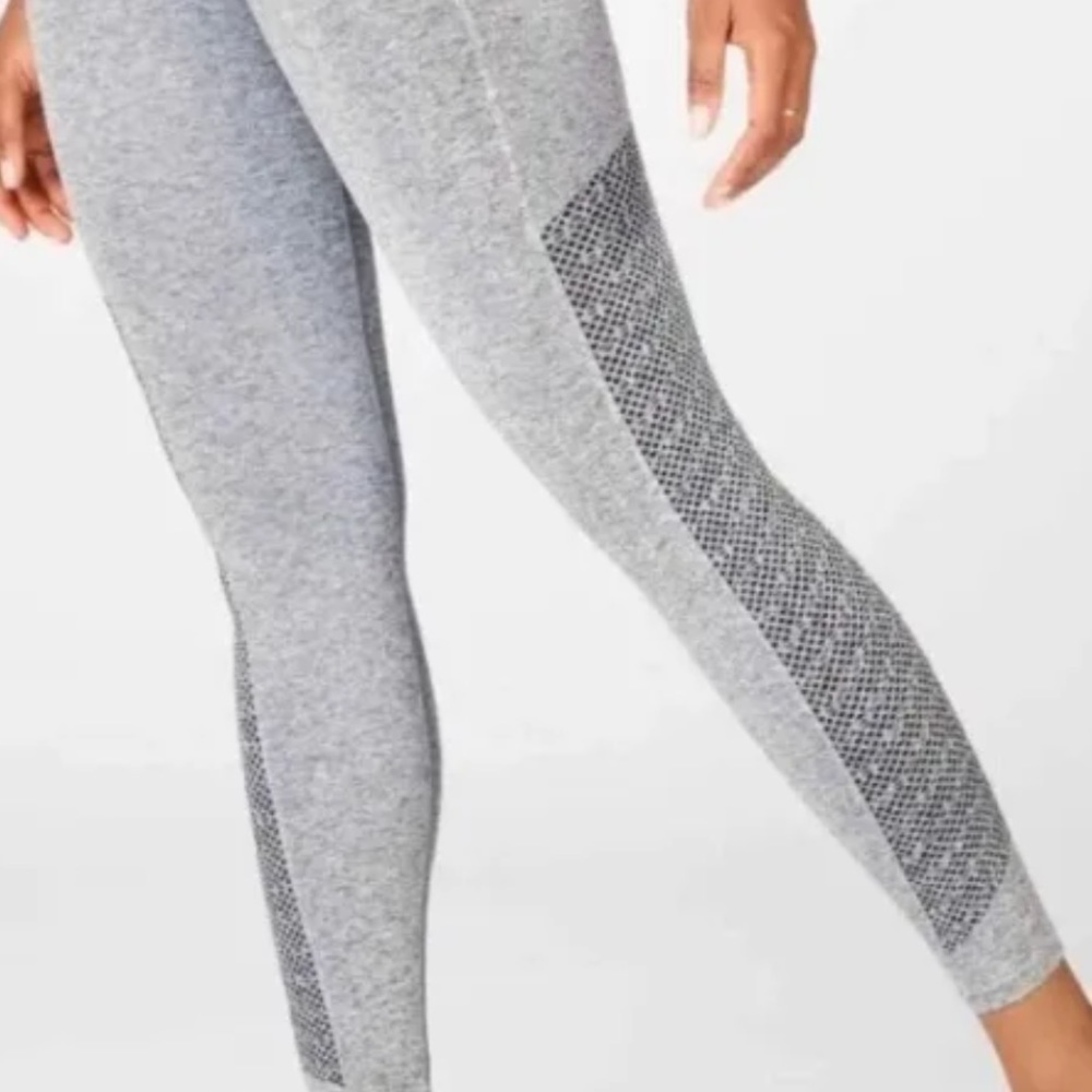 Fabletics Sync High-waisted grey perforated 7/8 leggings